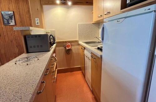 Lanslevillard Apartment | 2nd floor, balcony, tv, ski locker, 42m², Val Cenis