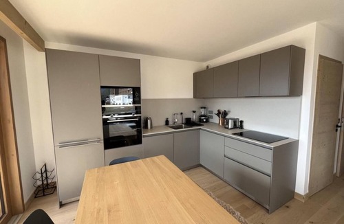Bergers Apartment | 2nd floor, fitness, swimming pool, sauna, hammam, balcony, tv, ski locker, 65m², Alpe d'Huez