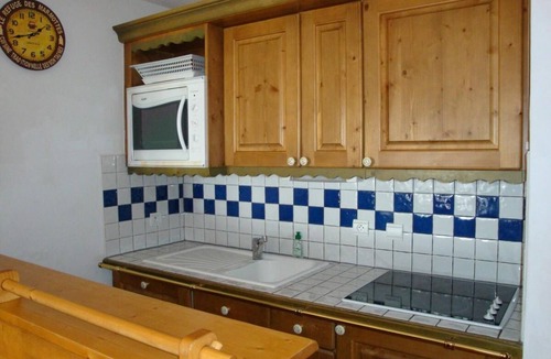 Pralognan-la-Vanoise Apartment | 2nd floor, terrace, tv, 44m², Pralognan-la-Vanoise