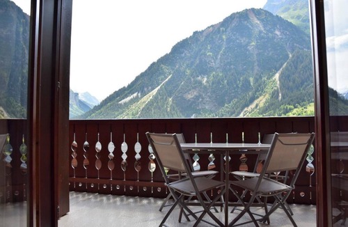 Pralognan-la-Vanoise Apartment | 2nd floor, balcony, tv, 40m², Pralognan-la-Vanoise