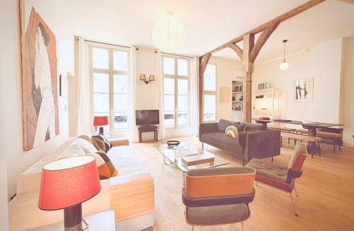 Quartier Sainte-Avoye Apartment | 3-bedroom 2 bathroom apartment in Le Marais with AC