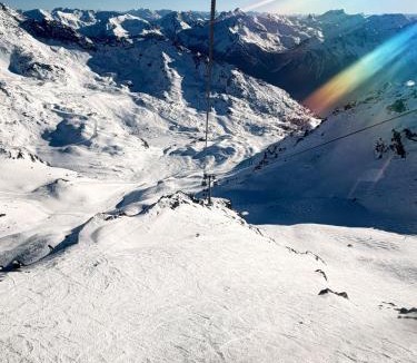 Orelle Apartment | 3-bedroom 4 people Ski Spa Pool Hammam Sauna Jacuzzi