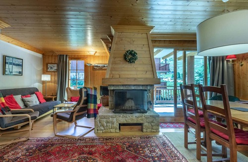 Val-d'Isere Apartment | 3-room apartment with terrace, fireplace, parking, and WiFi in Val-d'Isère