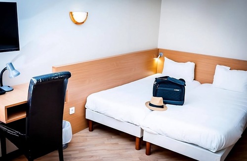 Gap Hotel | 3 Suites l Sophisticated Stay Near Gap and Serre-Ponçon Lake
