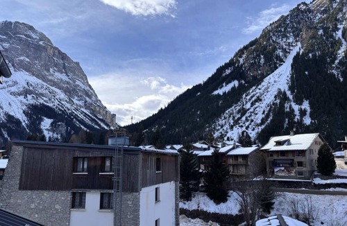 Pralognan-la-Vanoise Apartment | 300m from resort center, 2nd floor, tv, 91m², Pralognan-la-Vanoise