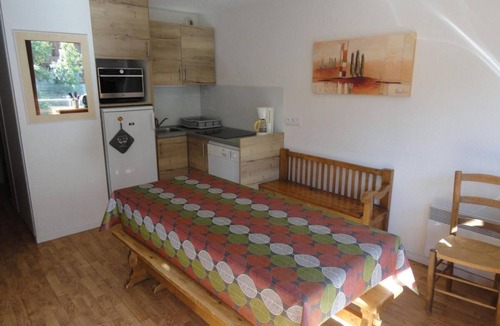 Villarodin-Bourget Apartment | 300m from resort center, 5th floor, balcony, parking, tv, ski locker, 58m², La Norma