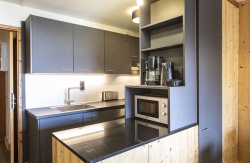 Val-Thorens Apartment | 300m from resort center, fitness, swimming pool, sauna, jacuzzi, hammam, balcony, tv, ski locker
