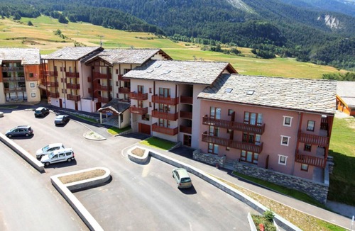 Termignon Apartment | 300m from resort center, Ground floor, view ski slopes, terrace, tv, ski locker, 33m², Val Cenis