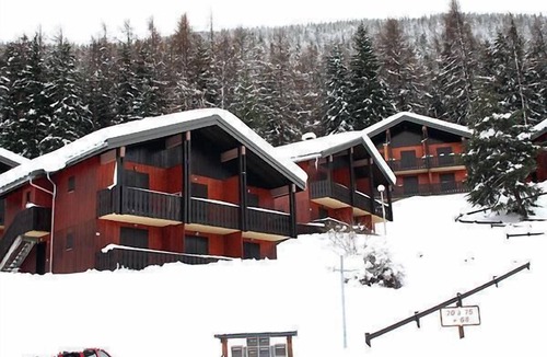 Villarodin-Bourget Apartment | 300m from resort center, Ground floor, balcony, parking, tv, ski locker, 35m², La Norma