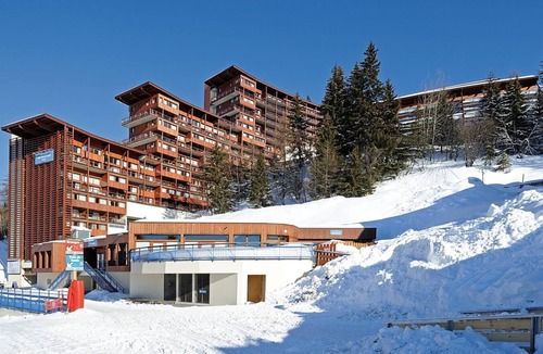 Arc-1600 Apartment | 300m from resort center, swimming pool, sauna, hammam, terrace, balcony, tv, ski locker, 63-75m²