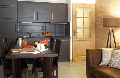 Les Gets Apartment | 300m from resort center, fitness, swimming pool, sauna, hammam, terrace, balcony, tv, ski locker
