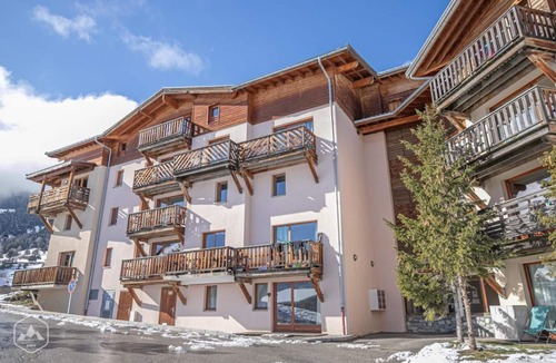 Aussois Apartment | 300m from resort center, Ground floor, view limited, parking, tv, 36m², Aussois
