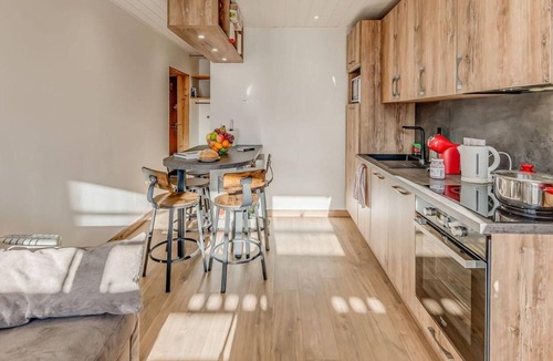 Le Lavachet Apartment | 300m from resort center, 1st floor, terrace, tv, ski locker, 38m², Tignes