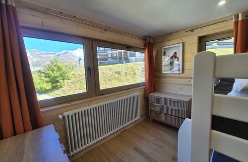Le Lavachet Apartment | 300m from resort center, 1st floor, balcony, tv, ski locker, 42m², Tignes