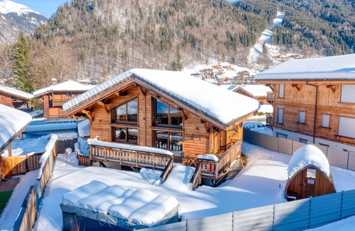 Morzine Ski Chalet | 5* LUXURY CHALET WITH SPA AND SAUNA