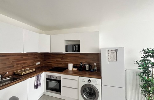 Chevilly-Larue Apartment | 5 min from Orly Airport, elegant apartment ideal for families