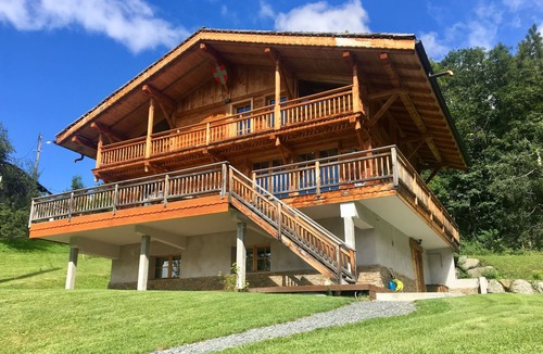 Servoz Ski Chalet | 5-star luxury chalet Chamonix Valley. Breathtaking Mont-Blanc view sleeps 14