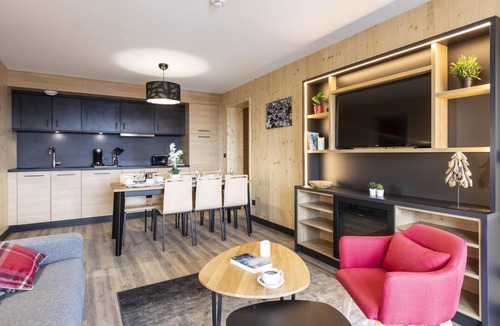 Le Corbier Apartment | 50m from resort center, swimming pool, sauna, hammam, terrace, balcony, tv, ski locker, 52m²
