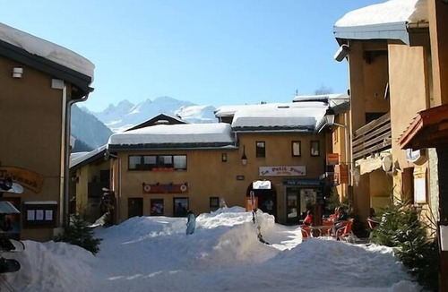 Villarodin-Bourget Apartment | 50m from resort center, 1st floor, parking, tv, 27m², La Norma