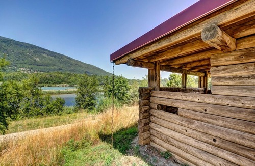 Motz Apartment | 8-Person Savoie Family Retreat