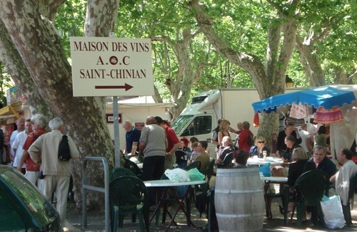 Saint-Chinian Apartment | A romantic getaway on the square in Saint-Chinian, featuring fantastic hiking and wine