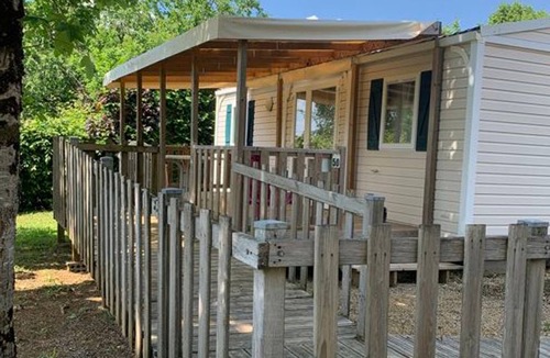 Limeuil House | Accessible Mobile Home with Terrace in Limeuil