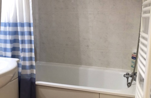 Saint-Francois-Longchamp Apartment | Agréable Appartement Avec Balcon, vue sur la Vallée