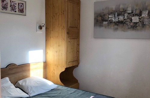 Saint-Francois-Longchamp Apartment | Agréable Appartement Avec Balcon, vue sur la Vallée