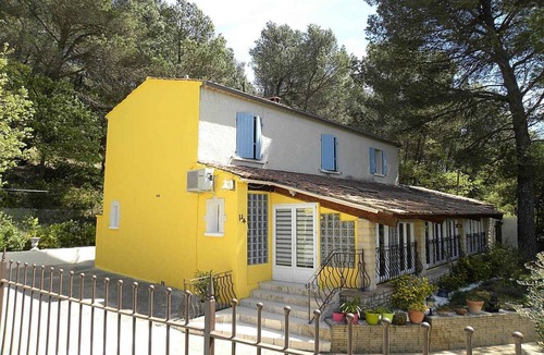 Lioux House | Air-conditioned villa in the Luberon countryside, with fenced pool, pets allowed (2).