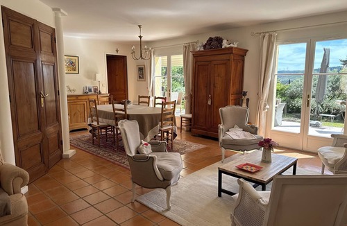 Ventabren Villa | Aix en Provence, near, beautiful country house 200 m2 with independent studio and swimming pool