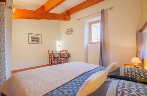 Laurac-en-Vivarais Bed & Breakfast | Akoya Guest Room with Shared Terrace & Garden, Wi-Fi