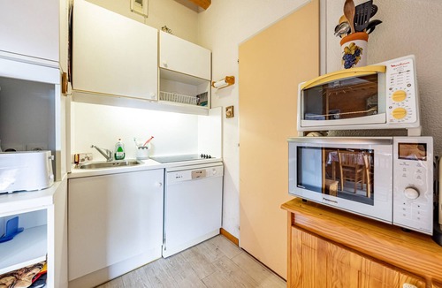 Saint-Francois-Longchamp Apartment | Alpine duplex for 6, ski-in/ski-out