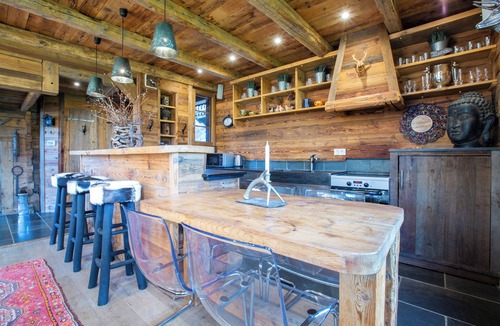 Montriond Ski Chalet | Alptitude Mazot Greffiers - luxury 3-bedroom chalet in the heart of Montriond