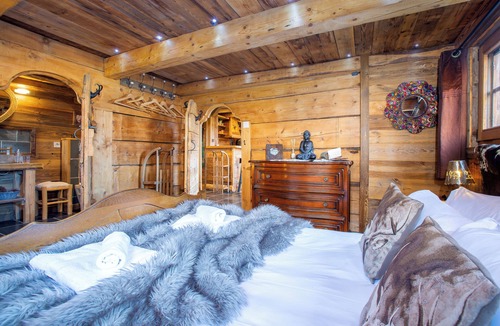 Montriond Ski Chalet | Alptitude Mazot Greffiers - luxury 3-bedroom chalet in the heart of Montriond
