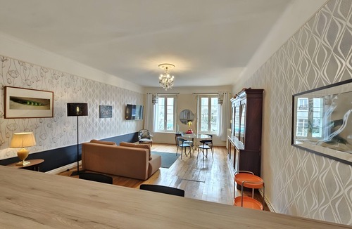 Bourbon-Lancy Apartment | Apartment 'Au Cœur De Ville' with Wi-Fi