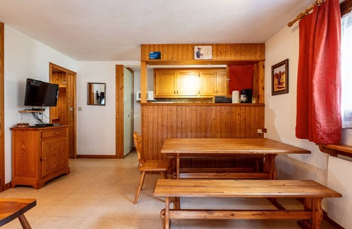 Pralognan-la-Vanoise Apartment | Apartment 'La Bévéria 5' with Private Terrace and Shared Garden