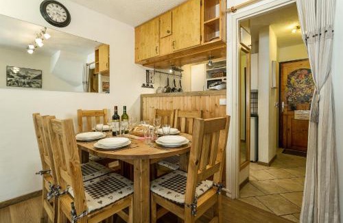 Chamonix City Centre Apartment | Apartment Grepon 6 Incredible Mont Blanc View Chamonix