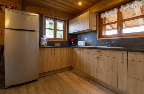 Les Saisies Apartment | Apartment in a chalet in Les Saisies -100m from the slopes - Heart of the resort - 13 people