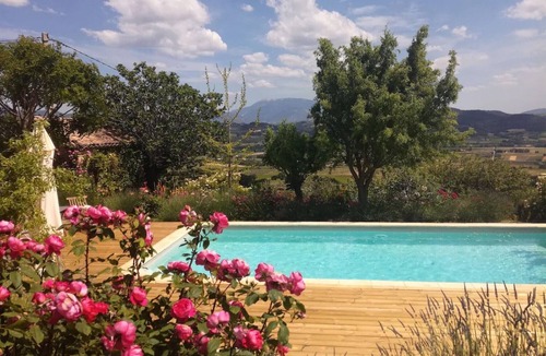 Vinsobres Apartment | Apartment 'La Roseraie Des Côtes' with Private Pool, Private Garden and Wi-Fi