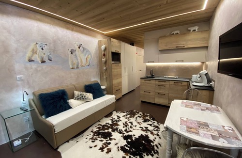 Tignes Apartment | Apartment Les Ours polaires - possibility of private garage under the building!
