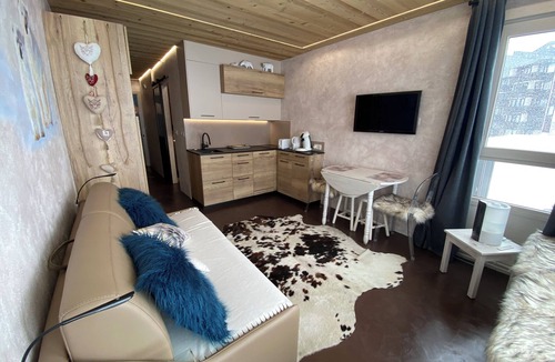 Tignes Apartment | Apartment Les Ours polaires - possibility of private garage under the building!