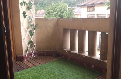 Cluses Apartment | Apartment 'Location T5 Cluses' with Mountain View, Balcony and Wi-Fi