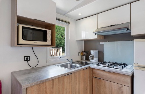 Vaulnaveys-le-Bas RV Rental | Apartment 'Lodge 87 No.47' with Mountain View, Wi-Fi and Air Conditioning