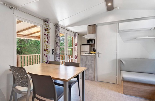 Vaulnaveys-le-Bas RV Rental | Apartment 'Lodge 87 No.48' with Mountain View, Wi-Fi and Air Conditioning