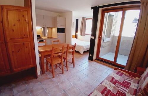 Termignon Apartment | Apartment Termignon ski-in ski-out location