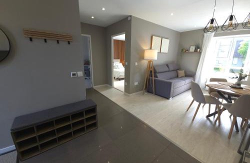 Les Avenieres Apartment | Appart 6 pers - Parking privé - proche Walibi - Local vélo