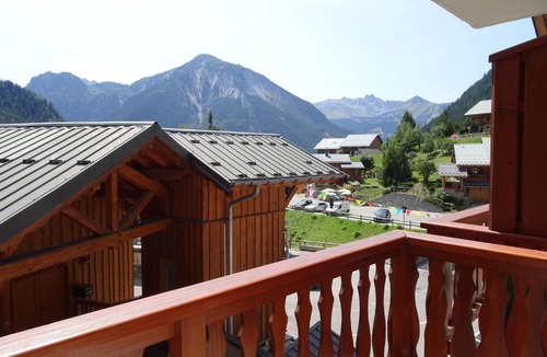 Champagny-en-Vanoise Apartment | Appartement Champagny-en-Vanoise, 2 pièces, 4 personnes - FR-1-464-109