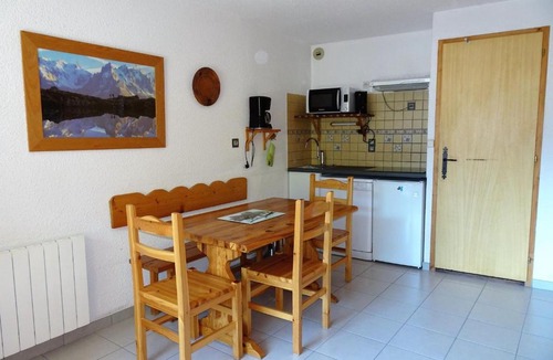 Champagny-en-Vanoise Apartment | Appartement Champagny-en-Vanoise, 2 pièces, 4 personnes - FR-1-464-109