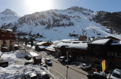 Val-d'Isere Apartment | Appartement cosy avec wifi et parking - Pied des pistes, proche village enfants - FR-1-694-140