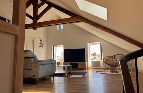 Aurillac Apartment | Appartement cosy avec une vue dégagée